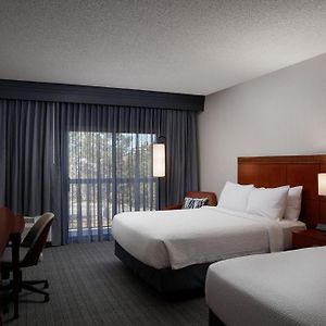 Queen Room Mobility accessible